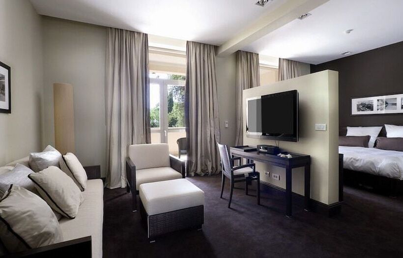 اتاق لوکس با چشم‌انداز دریا, Rodina Grand Hotel And Spa