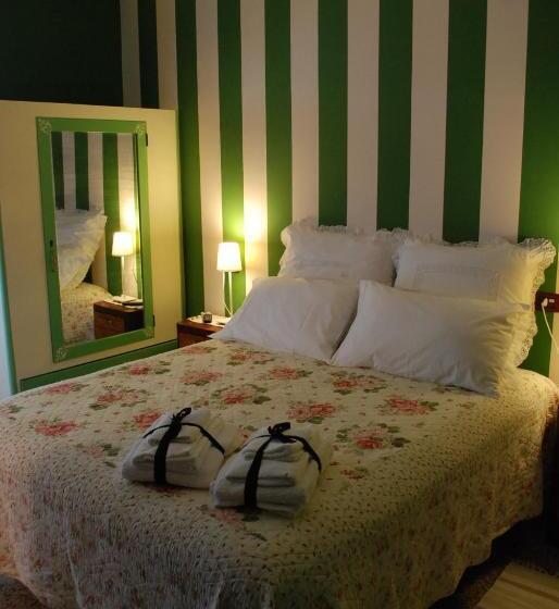 חדר סטנדרט לשלושה, B&b L Albero Di Antonia