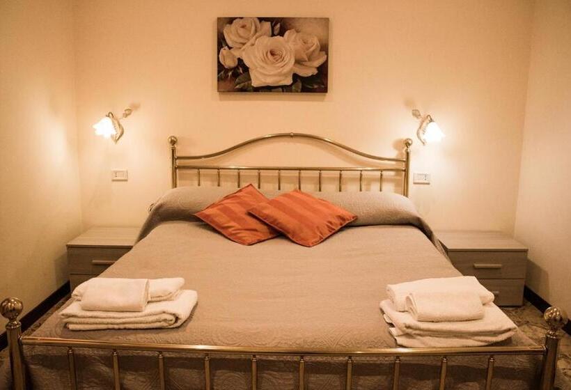 スタンダードトリプルルーム, La Cancellata Di Mezzo