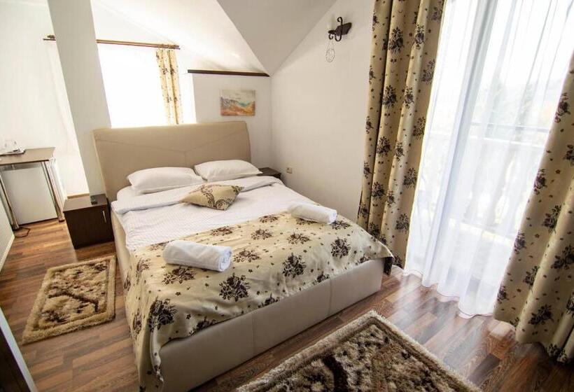 חדר סטנדרט עם מרפסת, Alpina Panoramic