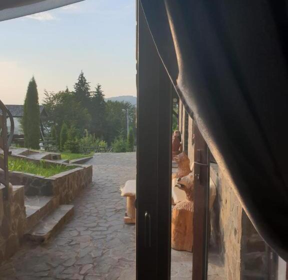 דירת חדר בקומת קרקע, Alpina Panoramic