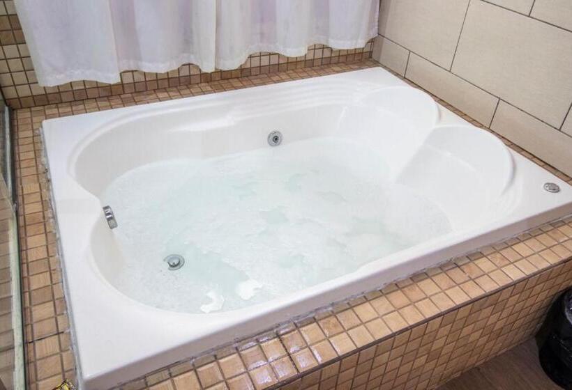 غرفة قياسية مزوَّدة بجاكوزي, Chalés Galinha Da Roça