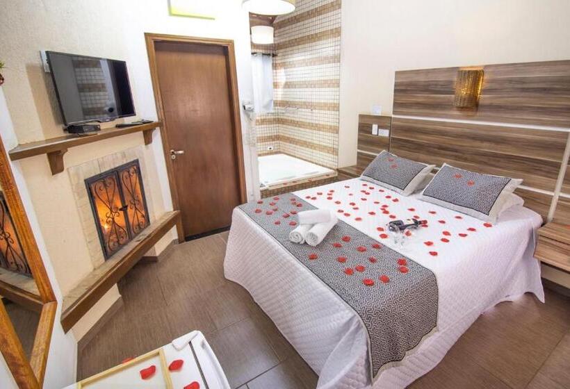 غرفة قياسية مزوَّدة بجاكوزي, Chalés Galinha Da Roça