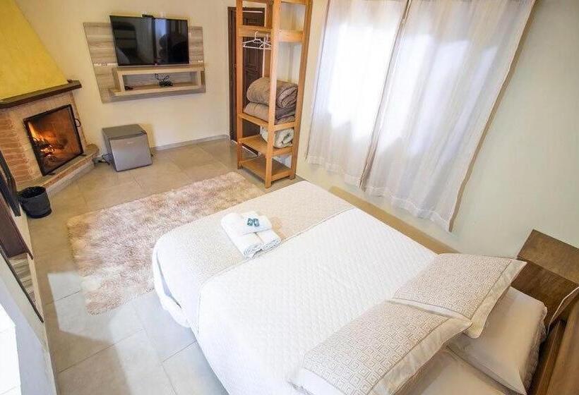 غرفة قياسية مزوَّدة بجاكوزي, Chalés Galinha Da Roça