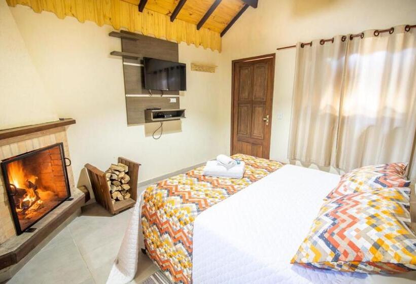 غرفة قياسية, Chalés Galinha Da Roça