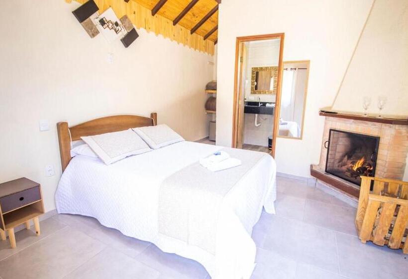 غرفة قياسية, Chalés Galinha Da Roça