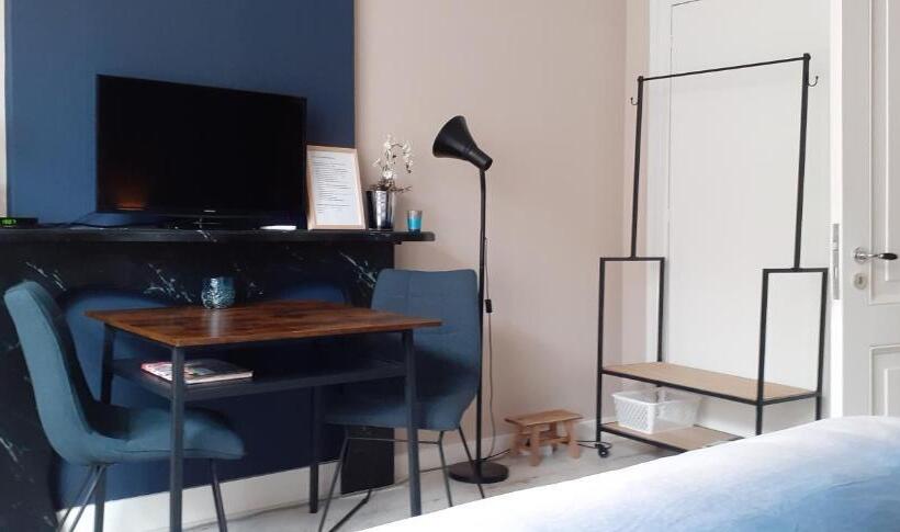 스탠다드 룸 공동 욕실, Verzorgde Kamer In Monumentenpand