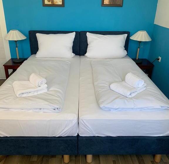 Quarto Standard Casa de Banho Partilhada, Pension Graf