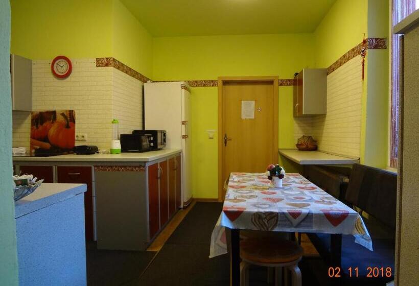 스탠다드 트리픔 룸 공동욕실, Ferienwohnung Direkt In Ilmenau