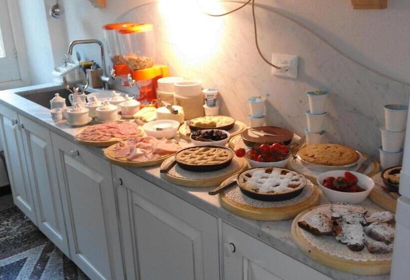 غرفة قياسية ثلاثية, B&b Alle Ortensie Blu