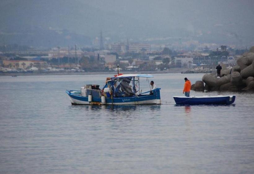 침실 2개 아파트, Castello Di Sotto