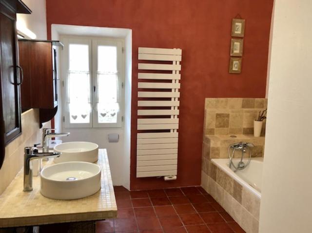 סוויטת 2 חדרי שינה, Montjoia