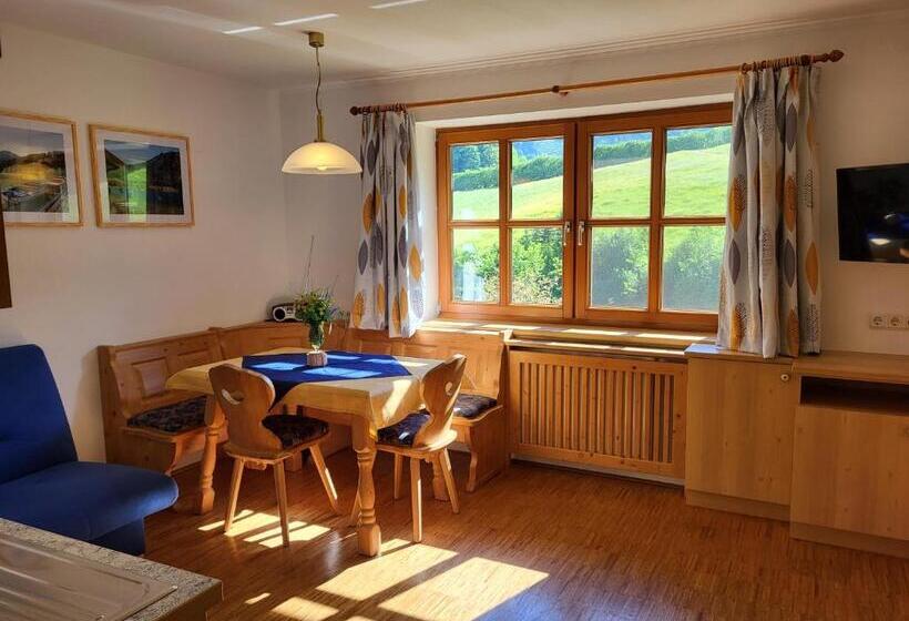 דירת חדר נוף לגינה, Biohof Teufel