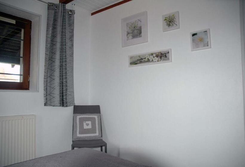 منزل 4 غرف نوم, La Bardelière