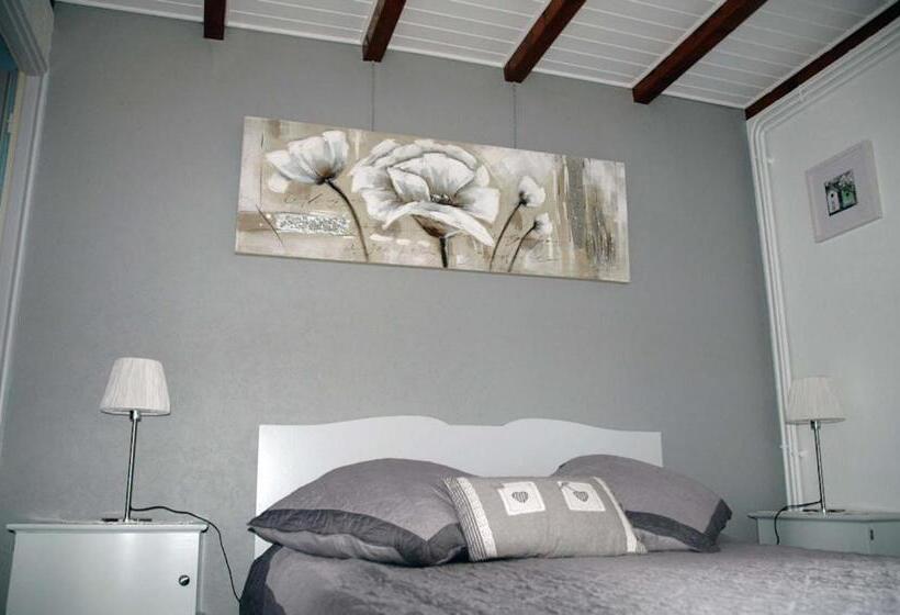 غرفة قياسية, La Bardelière