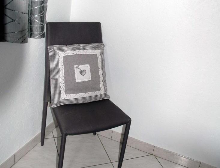 غرفة قياسية, La Bardelière