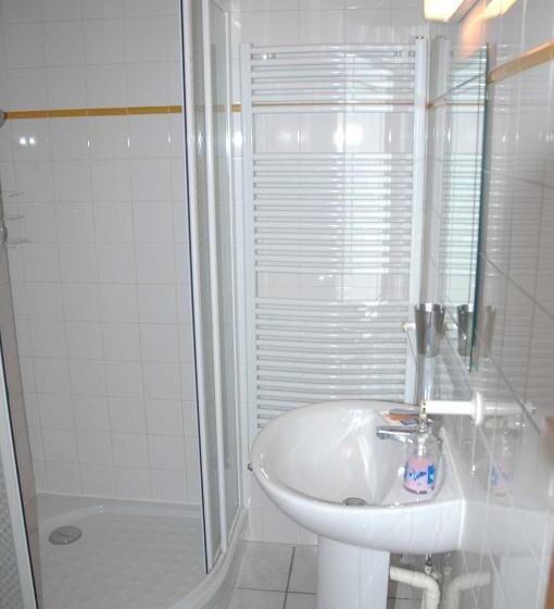 منزل 4 غرف نوم, La Bardelière