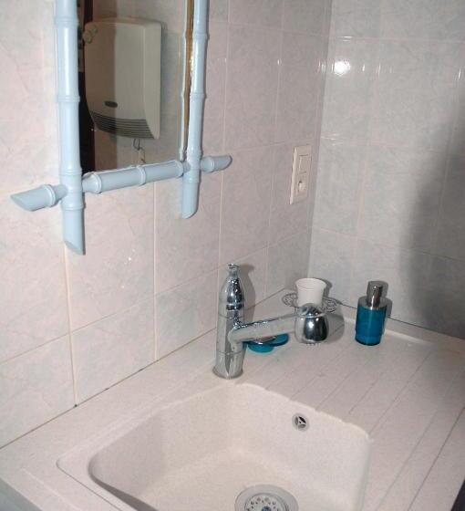 غرفة قياسية, La Bardelière