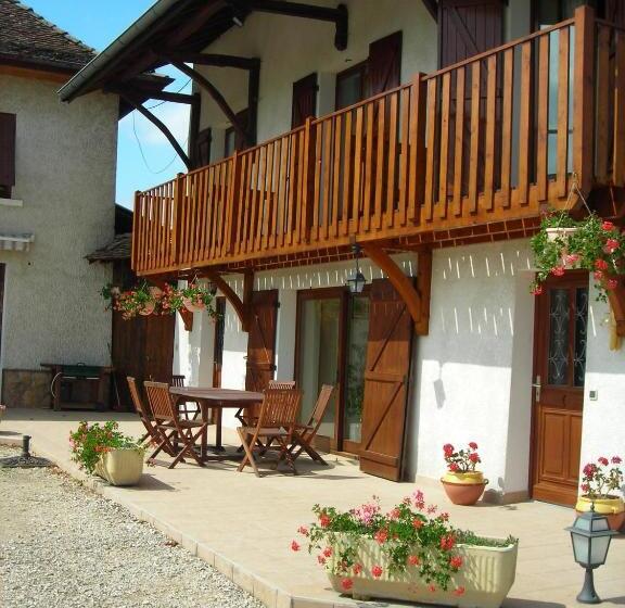 غرفة قياسية ثلاثية, La Bardelière