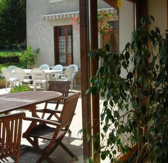 غرفة قياسية ثلاثية, La Bardelière