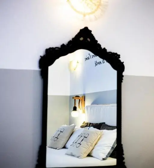 Deluxe Kolmen Hengen Huone, Le Maschere B&b