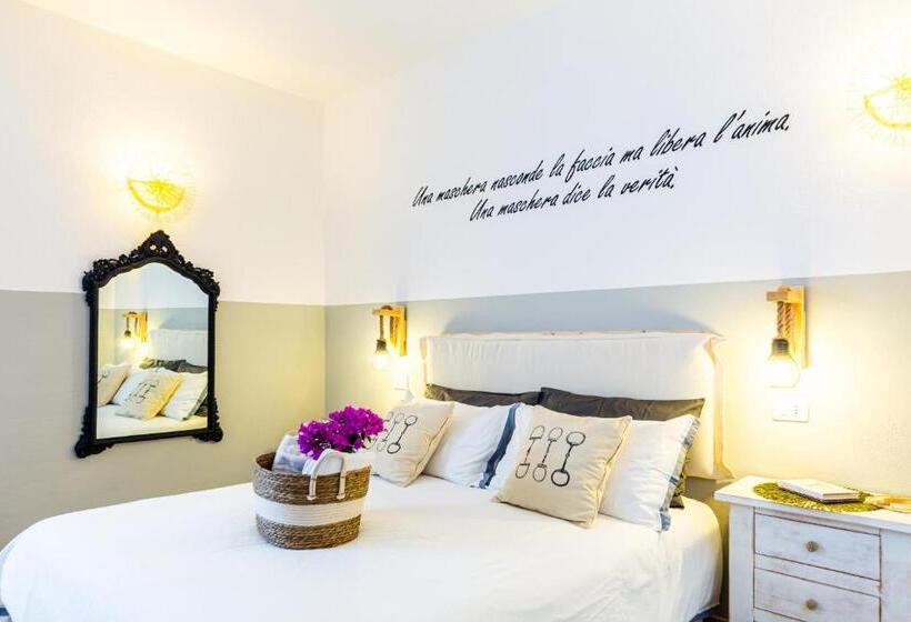 اتاق لوکس سه تخته, Le Maschere B&b