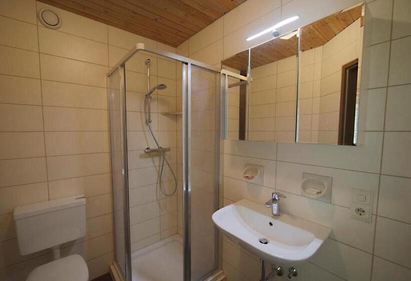 Номер Стандарт Вид на Сад, Gästehaus Lienharterhof