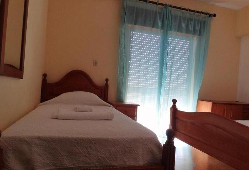 Standard Triple Room with Balcony, Residencial Espadinha