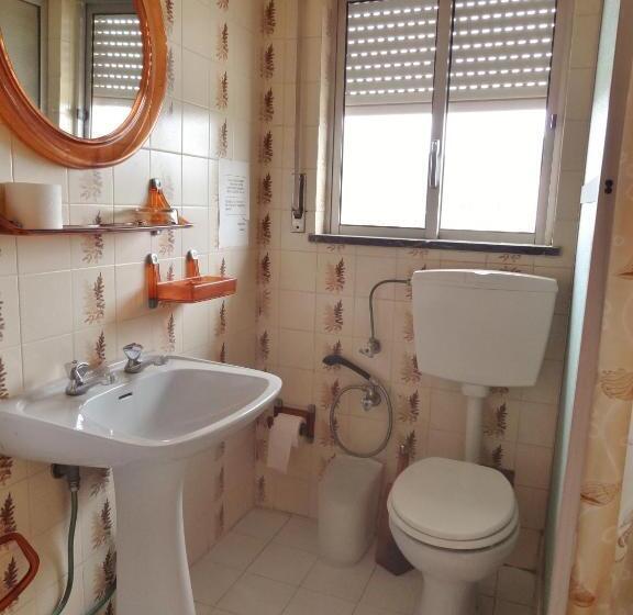 Standard Triple Room with Balcony, Residencial Espadinha