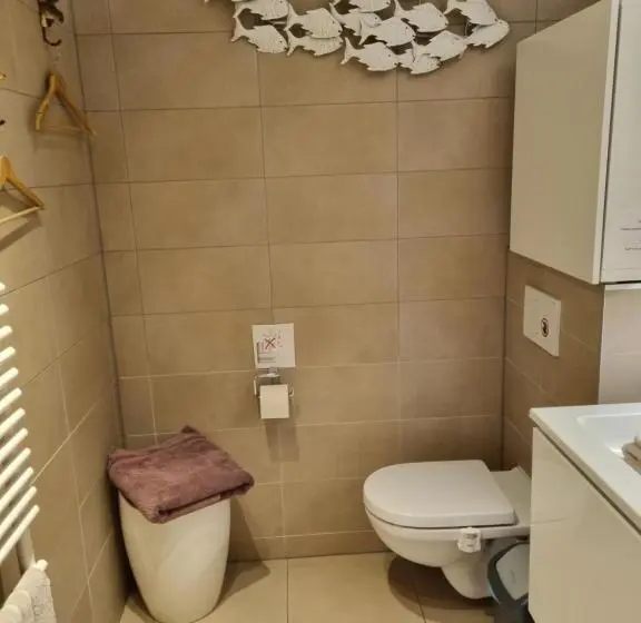 اتاق استاندارد, Romantic Room In Brussels Sky