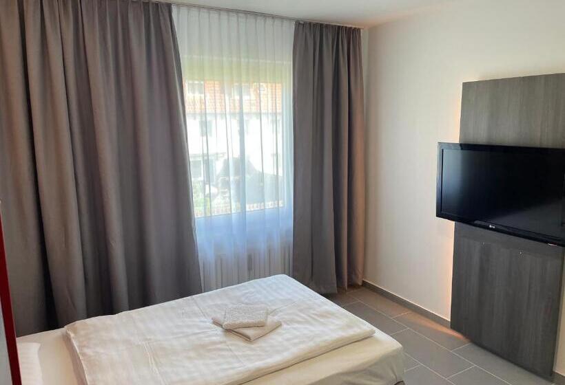 اتاق لوکس یک تخته, Pension Wob