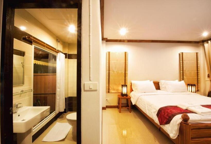 스탠다드 룸 킹사이즈 침대, Baan Nam Pen Resort