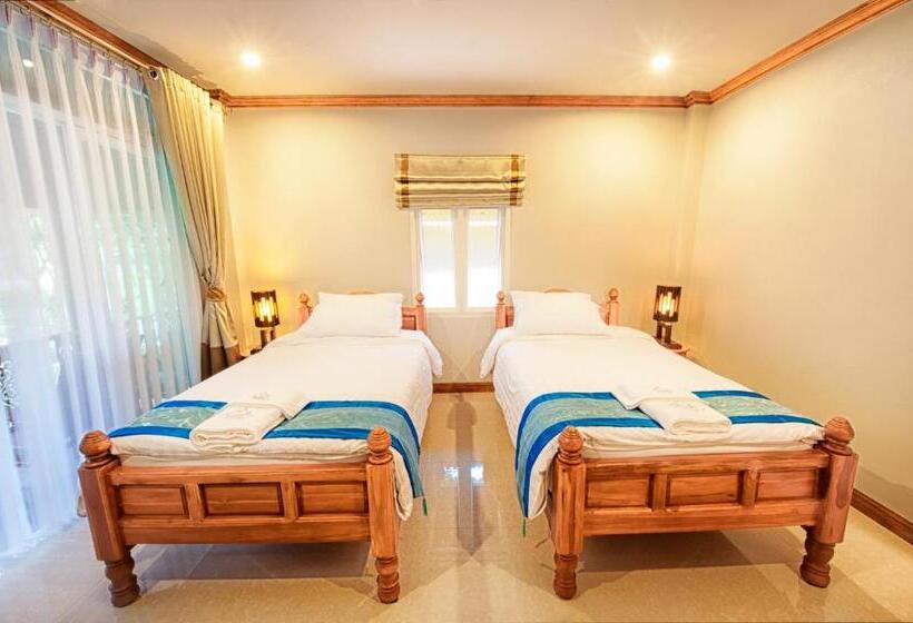 标准房带园景, Baan Nam Pen Resort