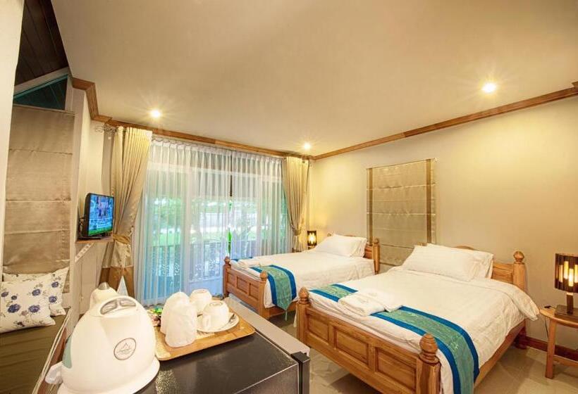 标准房带园景, Baan Nam Pen Resort