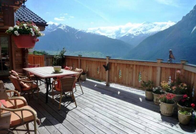 جناح جونيور, Chalet Mund