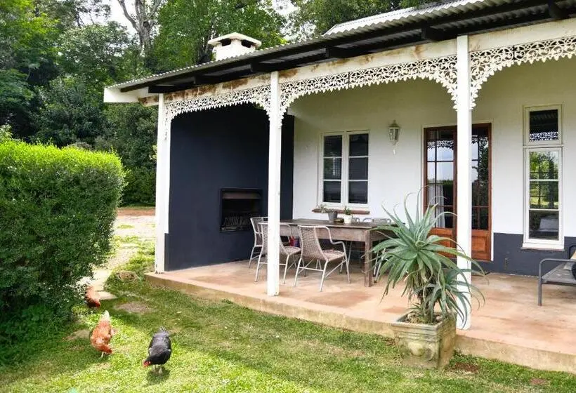 Perhehuone, The Knoll Historic Guest Farm