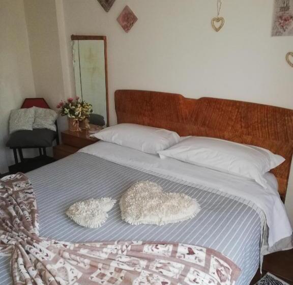 غرفة قياسية, Le Stanze Di Rosa