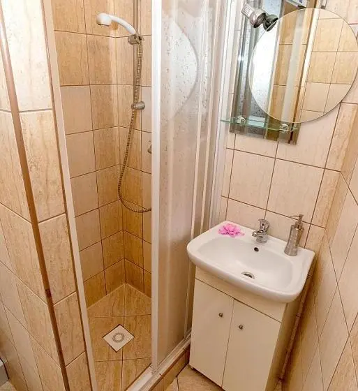 استودیوی استاندارد, Privát U Mara
