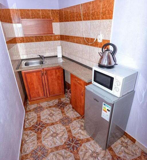 استودیوی استاندارد, Privát U Mara