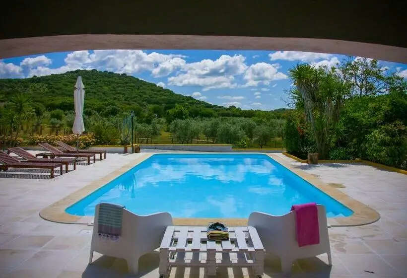 ３ベッドルームハウス, Casas De Santa Rita