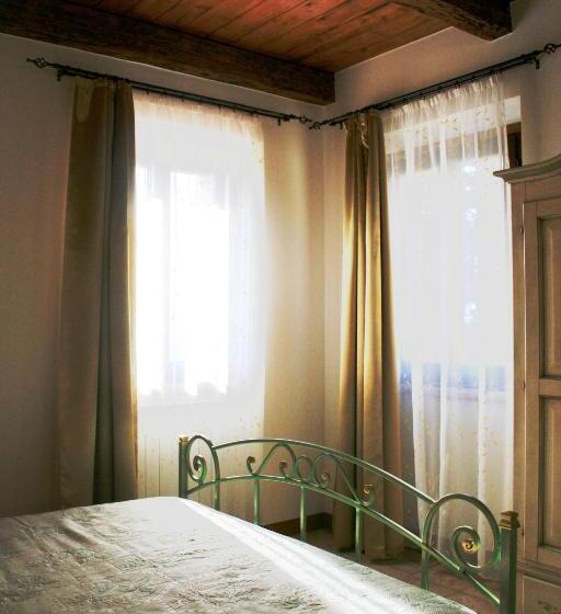 غرفة قياسية مطلة على الجبل, Agriturismo Fara