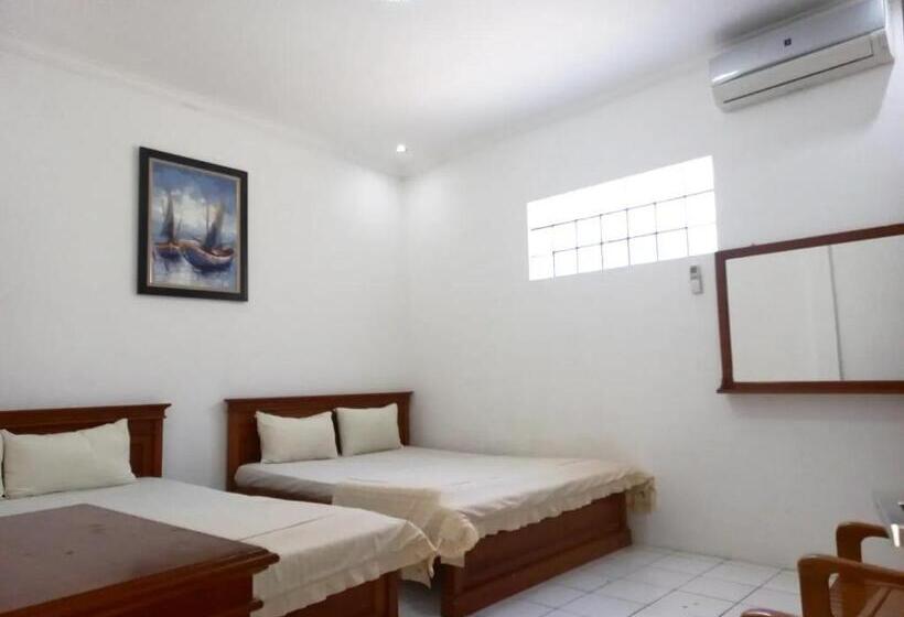 1 Sovrums Hus, Nusawiru Guest House