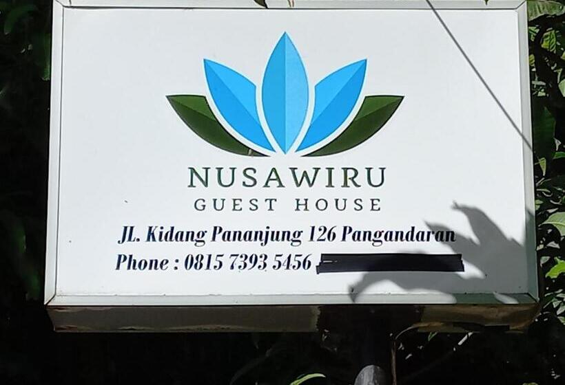 1 Sovrums Hus, Nusawiru Guest House