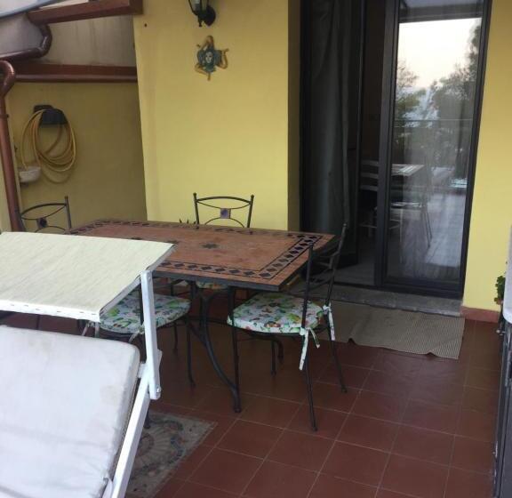 테라스가 있는 2 베드룸 아파트, Tovimar Apartments