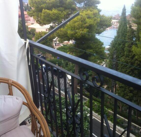 발코니가 있는 2 베드룸 아파트, Tovimar Apartments