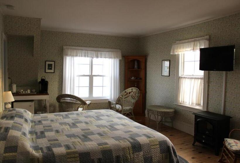 スタンダードルーム, Compass Rose Heritage Inn