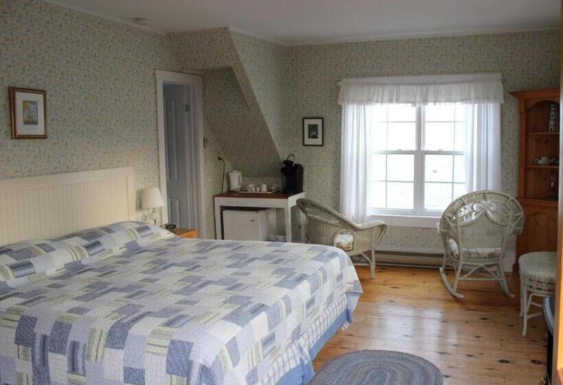 スタンダードルーム, Compass Rose Heritage Inn