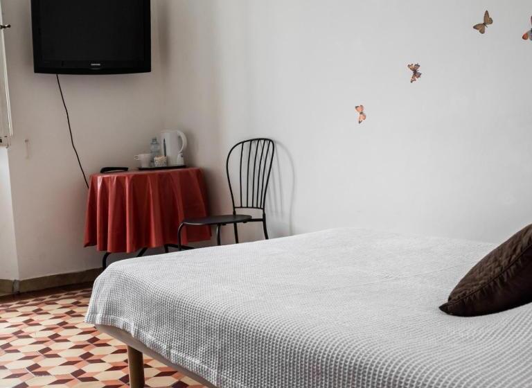 اتاق استاندارد یک تخته با سرویس بهداشتی مشترک, Arena Alfieri B&b
