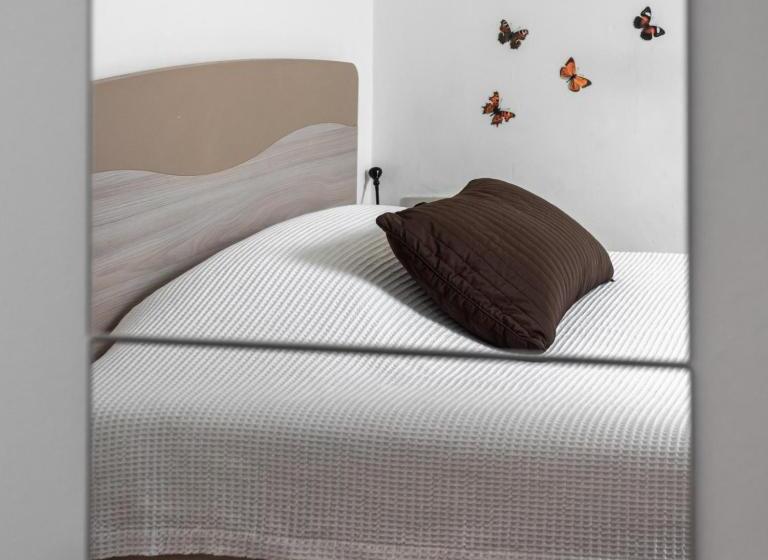 اتاق استاندارد یک تخته با سرویس بهداشتی مشترک, Arena Alfieri B&b