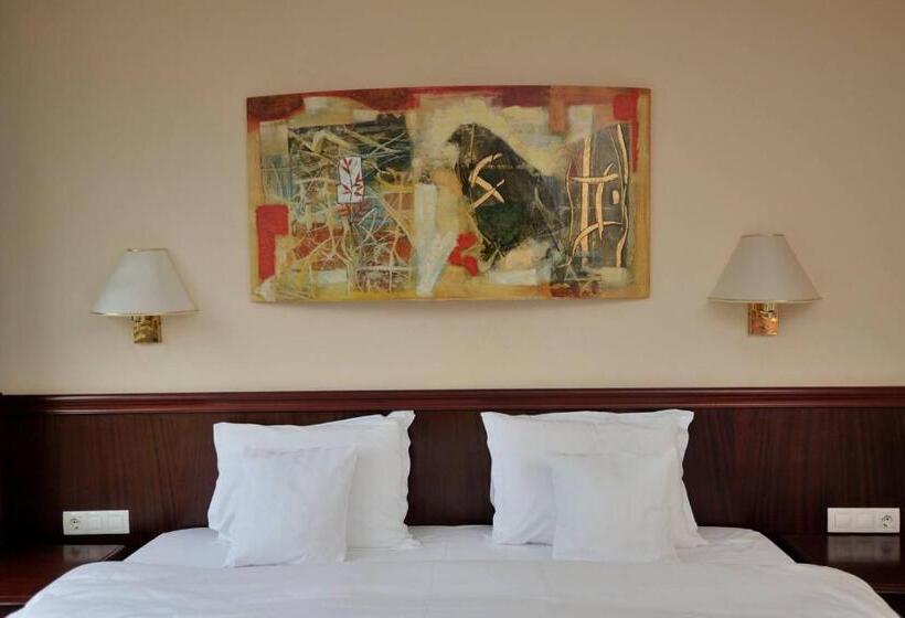 스탠다드 룸, Zan